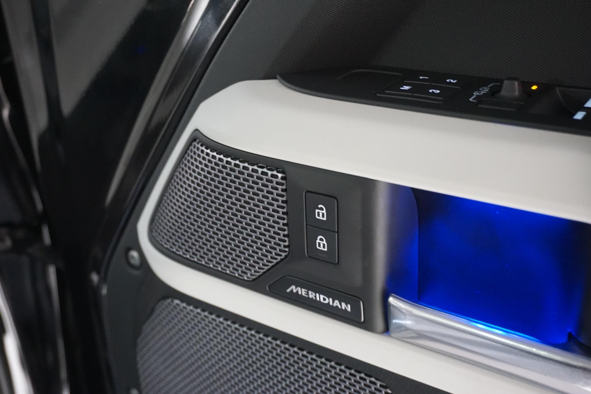 Land Rover Defender 110 2.0 P400e 15.4kWh XS Edition SUV 5dr Petrol Plug-in Hybrid Auto 4WD Euro 6 (s/s) (404 ps)